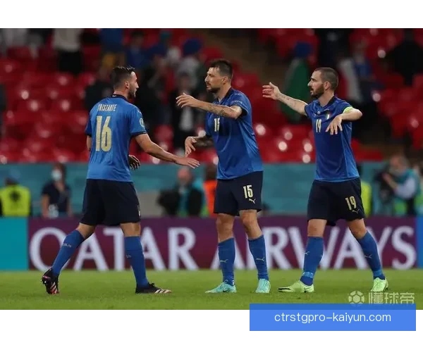 利桑德罗防守表现稳健，球队后防线竞争力增强