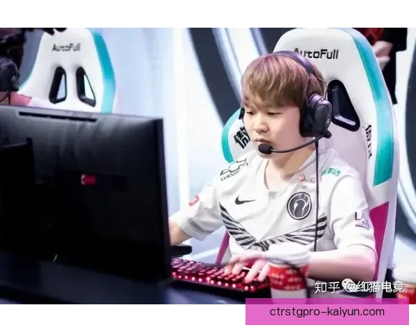 加维在与伤病斗争中状态回暖，近期训练表现备受关注